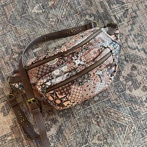 BROWN PAISLEY SLING BAG